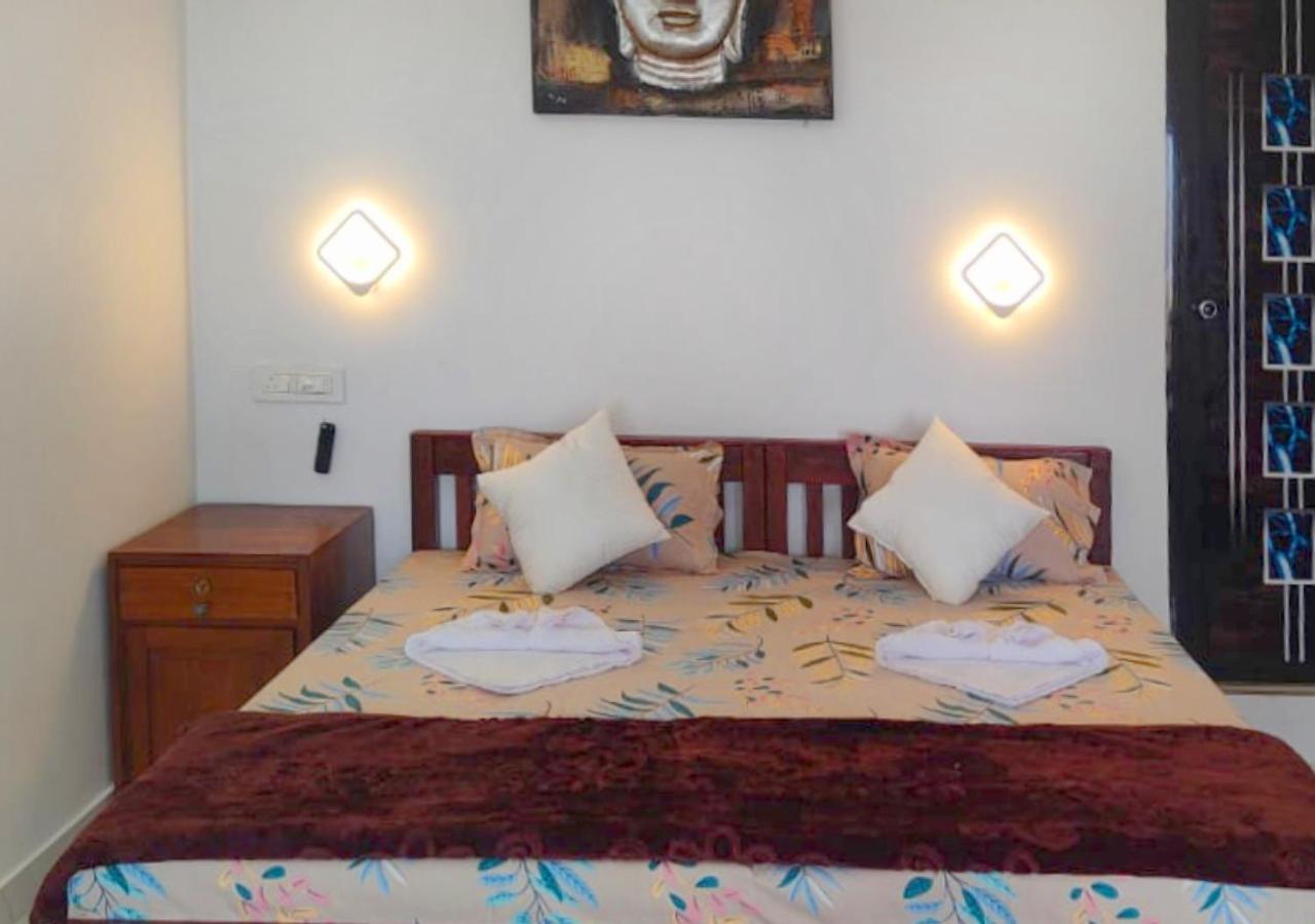 Marari Blue Whale Beach House Bed & Breakfast Alappuzha Exterior foto